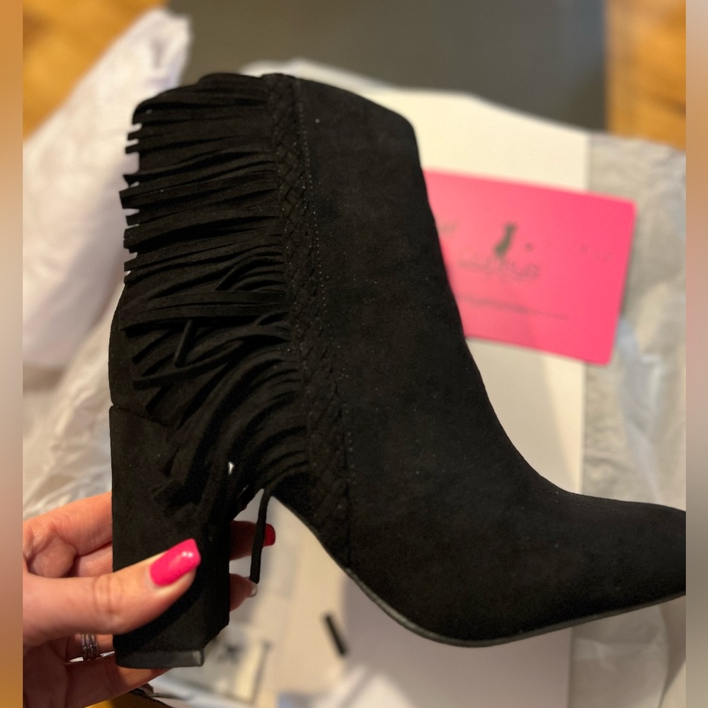 NIB 🖤 Bootie